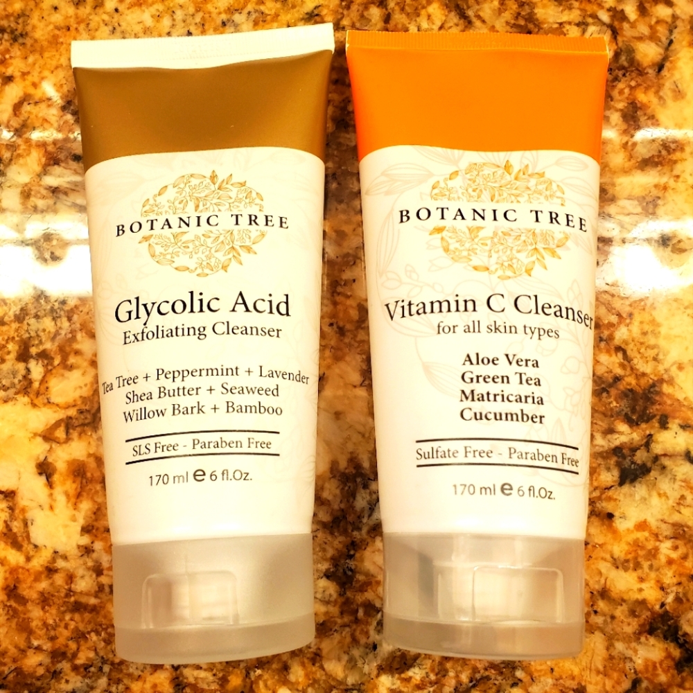 Glycolic Acid Exfoliating Facewash and Vitamin C Cleanser Duo